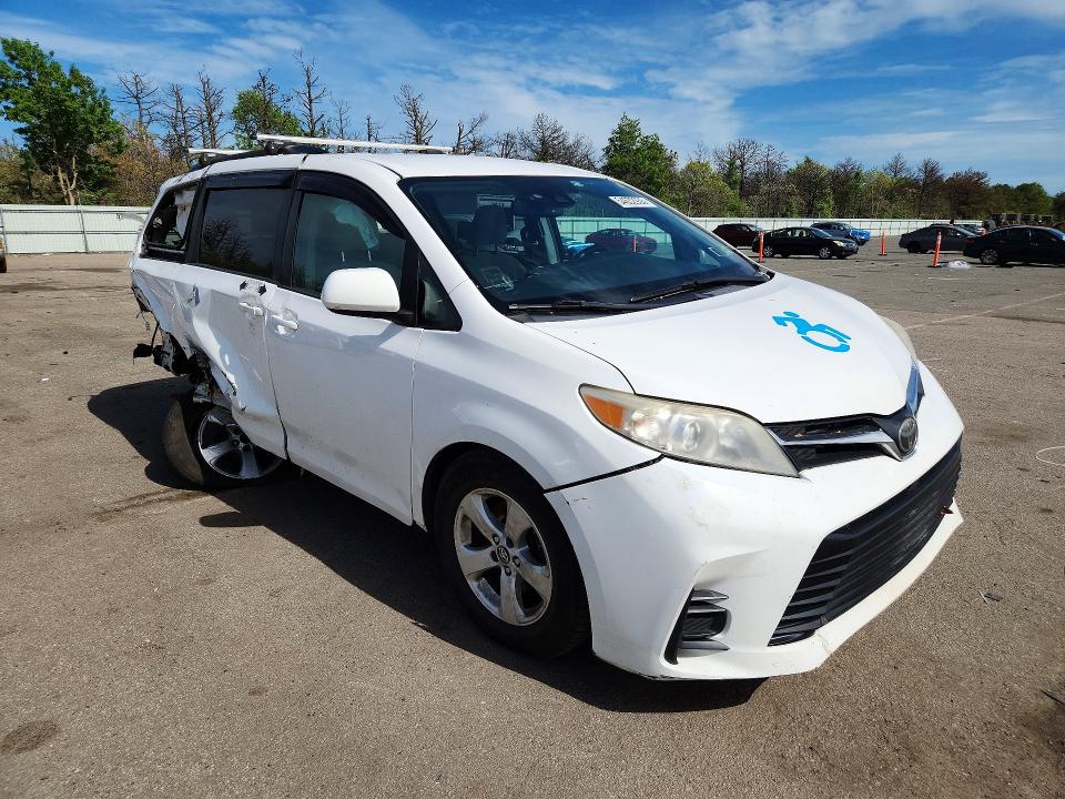 Aukcja sprzedaży 2018 Toyota Sieanna, vin: 5TDKZ3DC7JS905421, numer aukcji: 54632936