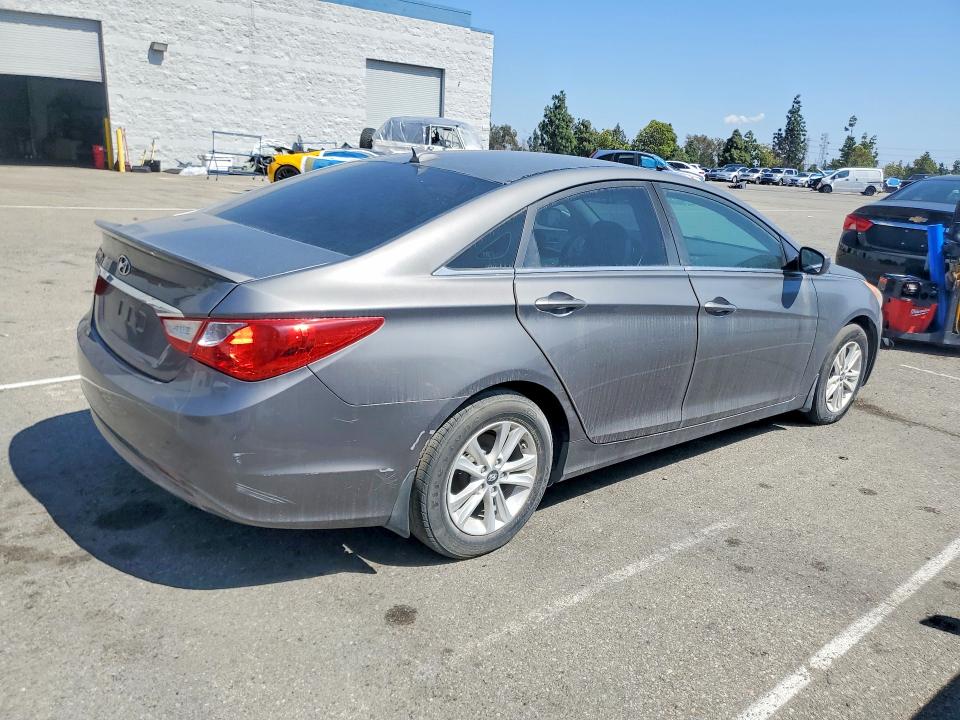 2013 Hyundai Sonata მანქანა იყიდება აუქციონზე, vin: 5NPEB4AC6DH572330, აუქციონის ნომერი: 46847946