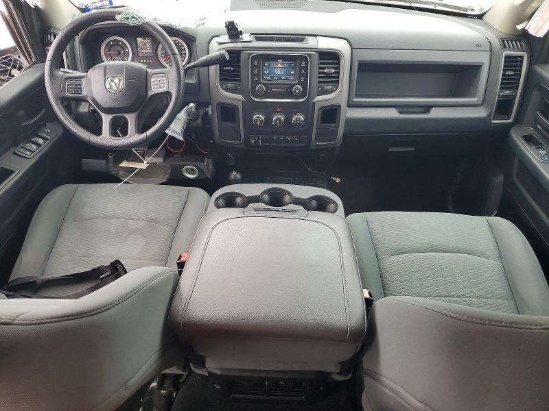 52566326 :رقم المزاد ، 3C6UR5CL9FG511423 vin ، 2015 Ram 2500 مزاد بيع