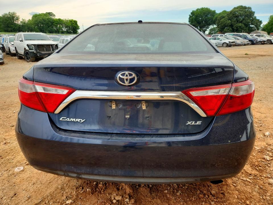 2015 Toyota Camry მანქანა იყიდება აუქციონზე, vin: 4T1BF1FK2FU982990, აუქციონის ნომერი: 53202676