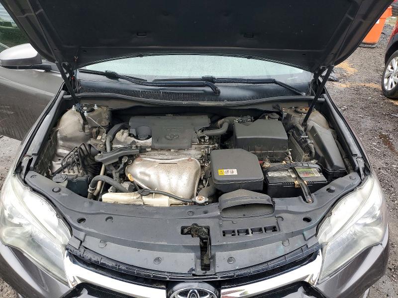 52166426 :رقم المزاد ، 4T1BF1FK7HU737010 vin ، 2017 Toyota Camry مزاد بيع