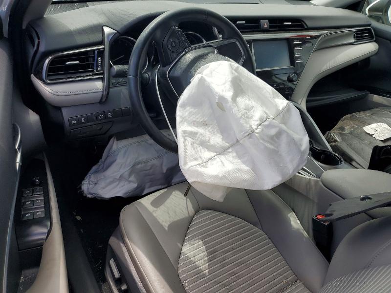 55611216 :رقم المزاد ، 4T1B11HK9KU181401 vin ، 2019 Toyota Camry مزاد بيع