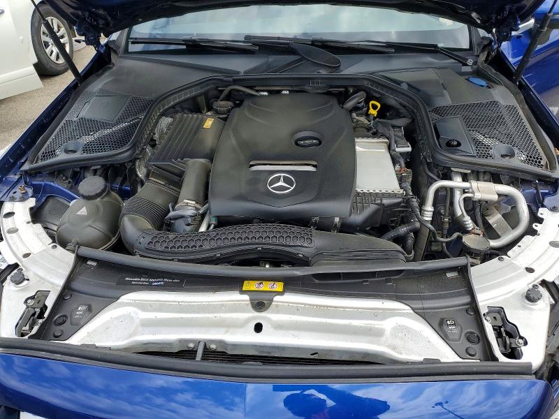 52424996 :رقم المزاد ، WDDWJ4KB5HF417481 vin ، 2017 Mercedes-benz C مزاد بيع