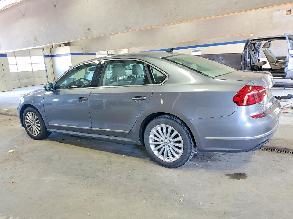 Продажа на аукционе авто 2017 Volkswagen Passat, vin: 1VWBT7A36HC067405, номер лота: 52842386