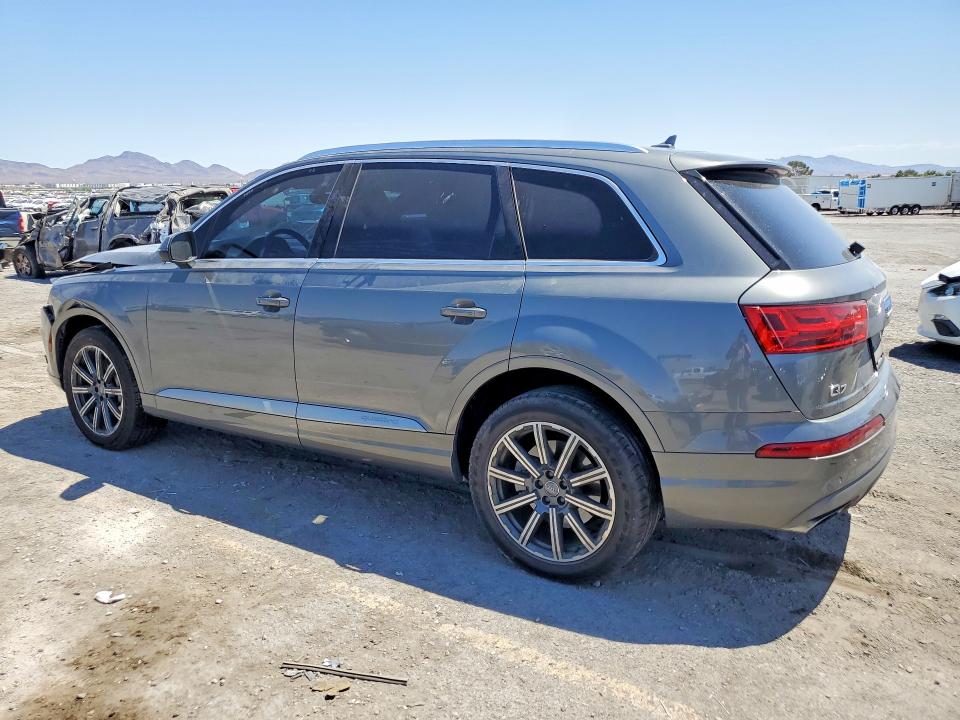 Продажа на аукционе авто 2017 Audi Q7, vin: WA1LAAF75HD030338, номер лота: 53299146