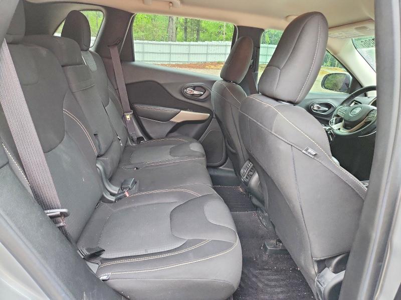 Продаж на аукціоні авто 2017 Jeep Cherokee, vin: 1C4PJLCB2HW585604, номер лоту: 52387996
