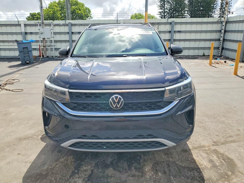 54864786 :رقم المزاد ، 3VVCX7B28NM031342 vin ، 2022 Volkswagen Taos مزاد بيع