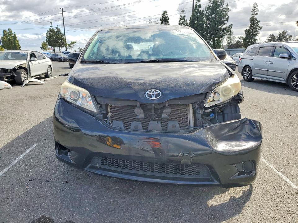 Продажа на аукционе авто 2014 Toyota Sienna, vin: 5TDKK3DCXES477113, номер лота: 54719686