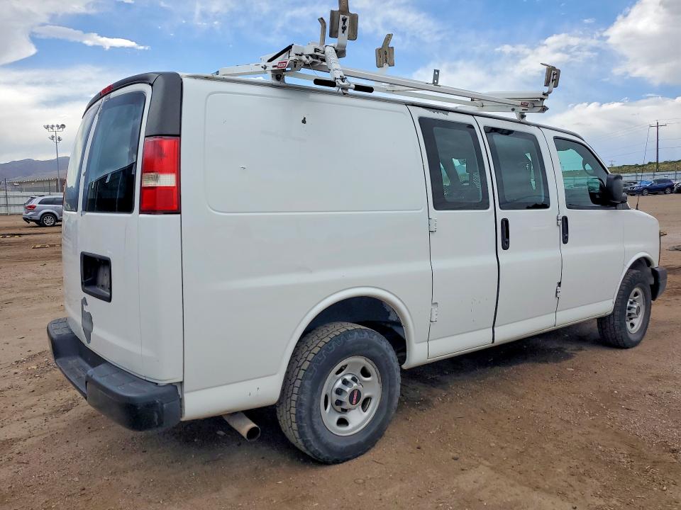 53763266 :رقم المزاد ، 1GTW7FCG7B1100059 vin ، 2011 Gmc Savana مزاد بيع