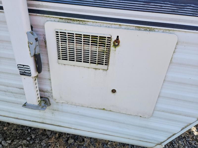 54975786 :رقم المزاد ، 4UBAS0N2721S31137 vin ، 2002 Sunnybrook Trailers مزاد بيع