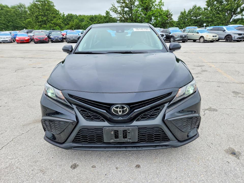 2022 Toyota Camry მანქანა იყიდება აუქციონზე, vin: 4T1G11BK0NU066639, აუქციონის ნომერი: 55142156