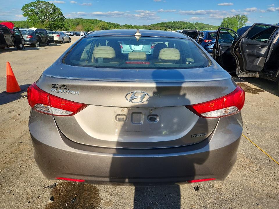 2013 Hyundai Elantra მანქანა იყიდება აუქციონზე, vin: 5NPDH4AE6DH228170, აუქციონის ნომერი: 54202546