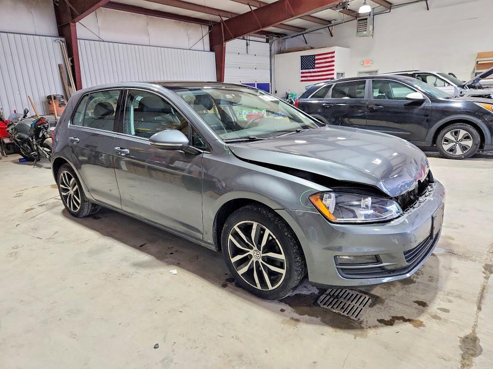 52412926 :رقم المزاد ، 3VW217AU4HM018670 vin ، 2017 Volkswagen Golf مزاد بيع