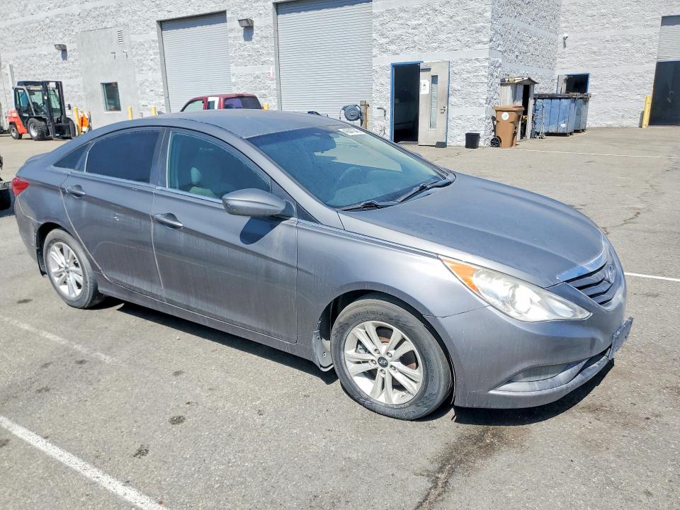 2013 Hyundai Sonata მანქანა იყიდება აუქციონზე, vin: 5NPEB4AC6DH572330, აუქციონის ნომერი: 46847946