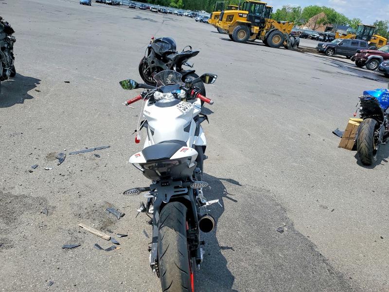 53198436 :رقم المزاد ، LCEPESLA3S6003507 vin ، 2025 Cf Moto 450ss مزاد بيع