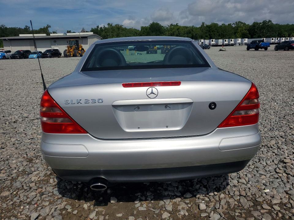 1999 Mercedes-benz Slk მანქანა იყიდება აუქციონზე, vin: WDBKK47F8XF117531, აუქციონის ნომერი: 55321416