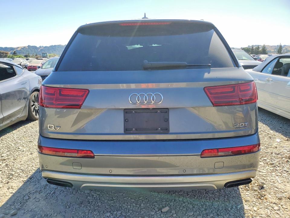 Продажа на аукционе авто 2017 Audi Q7, vin: WA1LAAF75HD054820, номер лота: 52552236