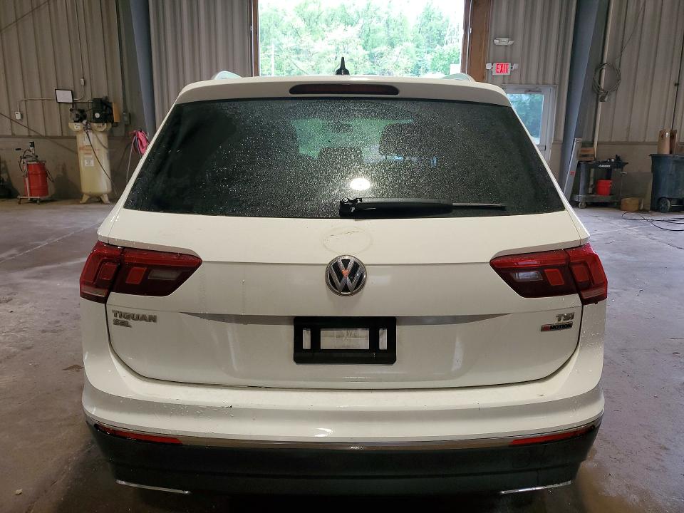 Продажа на аукционе авто 2018 Volkswagen Tiguan, vin: 3VV2B7AX7JM122474, номер лота: 54370516