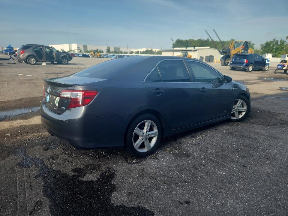 2014 Toyota Camry Hybrid მანქანა იყიდება აუქციონზე, vin: 4T1BD1FK0EU129718, აუქციონის ნომერი: 55280596