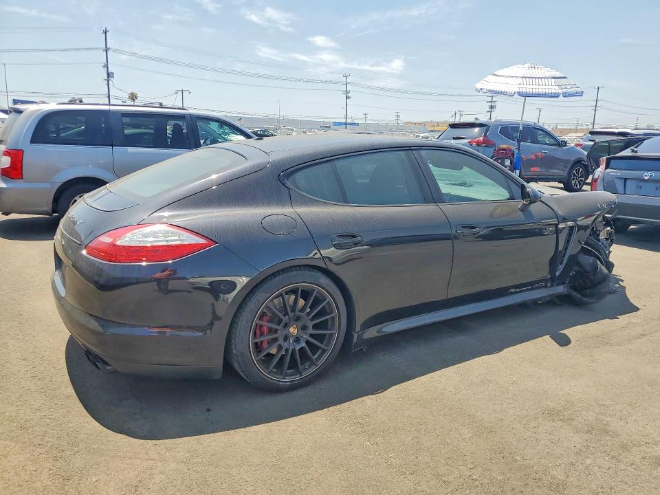 53591586 :رقم المزاد ، WP0AF2A74DL075427 vin ، 2013 Porsche Panamera مزاد بيع