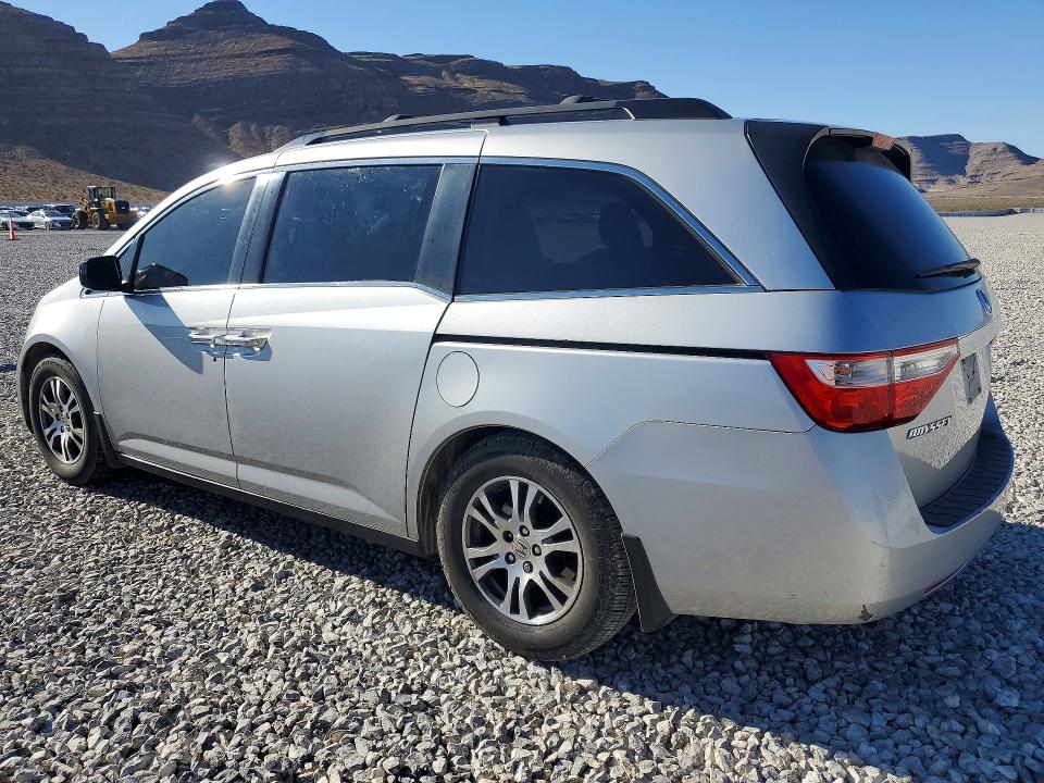 52861806 :رقم المزاد ، 5FNRL5H61CB120206 vin ، 2012 Honda Odyssey مزاد بيع