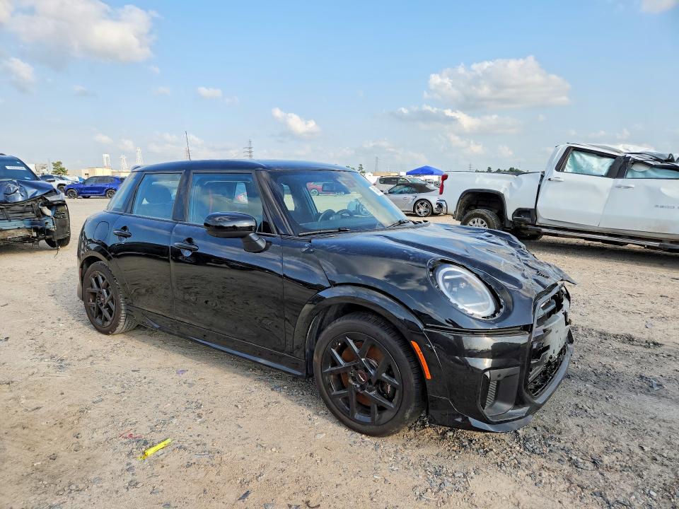 Продаж на аукціоні авто 2025 Mini Cooper, vin: WMW53GD04S2W65276, номер лоту: 53210726