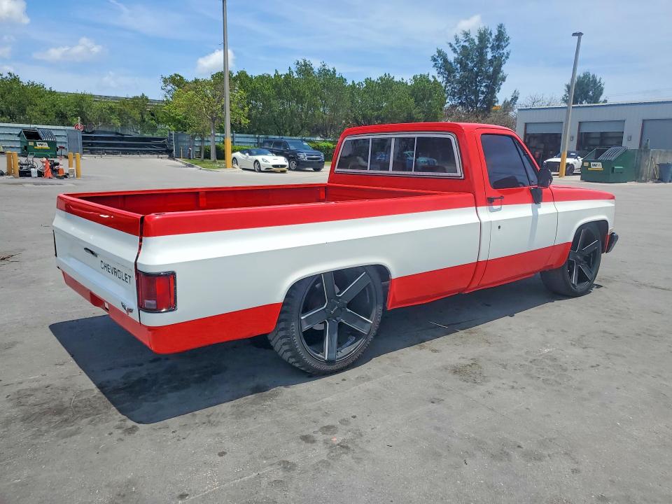 52867176 :رقم المزاد ، 2GCEC14H3D1147524 vin ، 1983 Chev C10 مزاد بيع