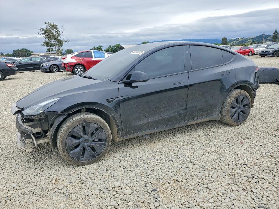 2025 Tesla Model Y მანქანა იყიდება აუქციონზე, vin: 7SAYGDED3SF306070, აუქციონის ნომერი: 52268646