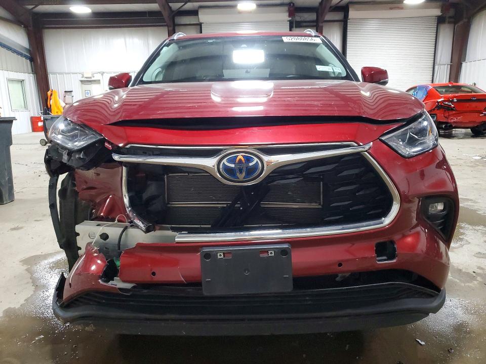 Продаж на аукціоні авто 2023 Toyota Highlander Hybrid, vin: 5TDXBRCHXPS568620, номер лоту: 52080856