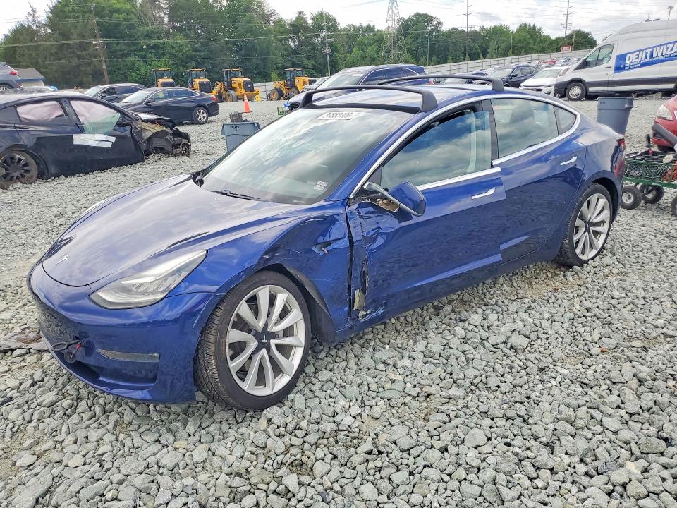 Продажа на аукционе авто 2018 Tesla Model 3, vin: 5YJ3E1EA9JF042823, номер лота: 54553406
