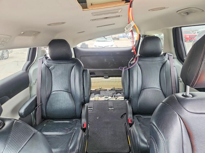 52913356 :رقم المزاد ، KNDNB4H3XN6137473 vin ، 2022 Kia Carnival مزاد بيع