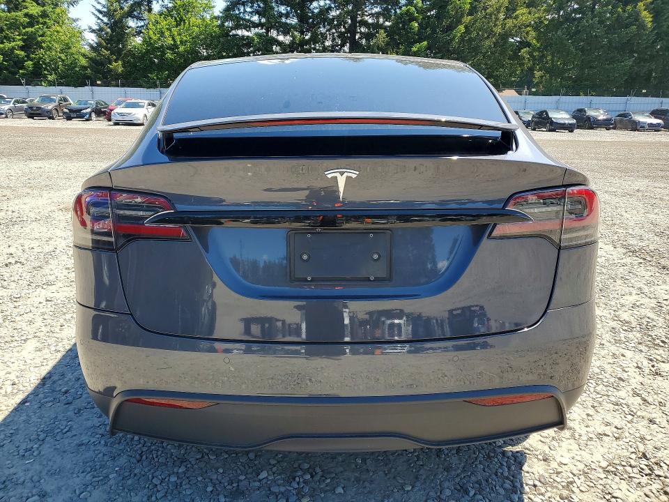 55222096 :رقم المزاد ، 7SAXCBE56PF374617 vin ، 2023 Tesla Model X مزاد بيع