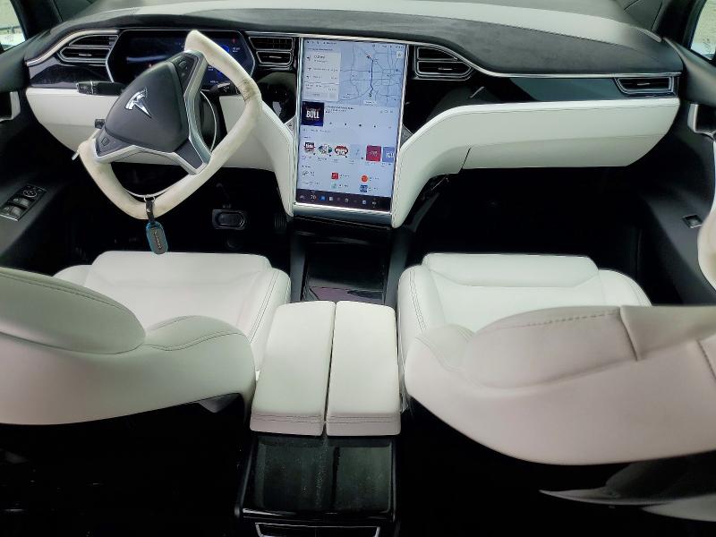 2017 Tesla Model X მანქანა იყიდება აუქციონზე, vin: 5YJXCBE23HF042560, აუქციონის ნომერი: 52731146