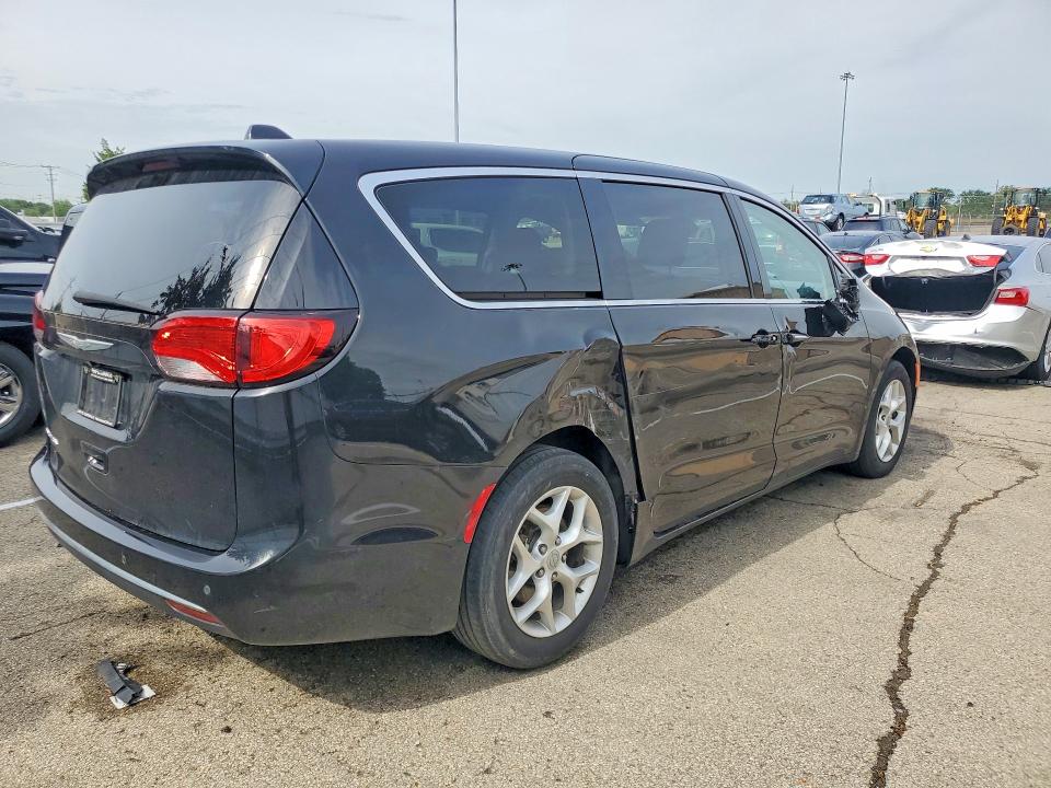 51944016 :رقم المزاد ، 2C4RC1FG2JR122939 vin ، 2018 Chrysler Pacifica مزاد بيع