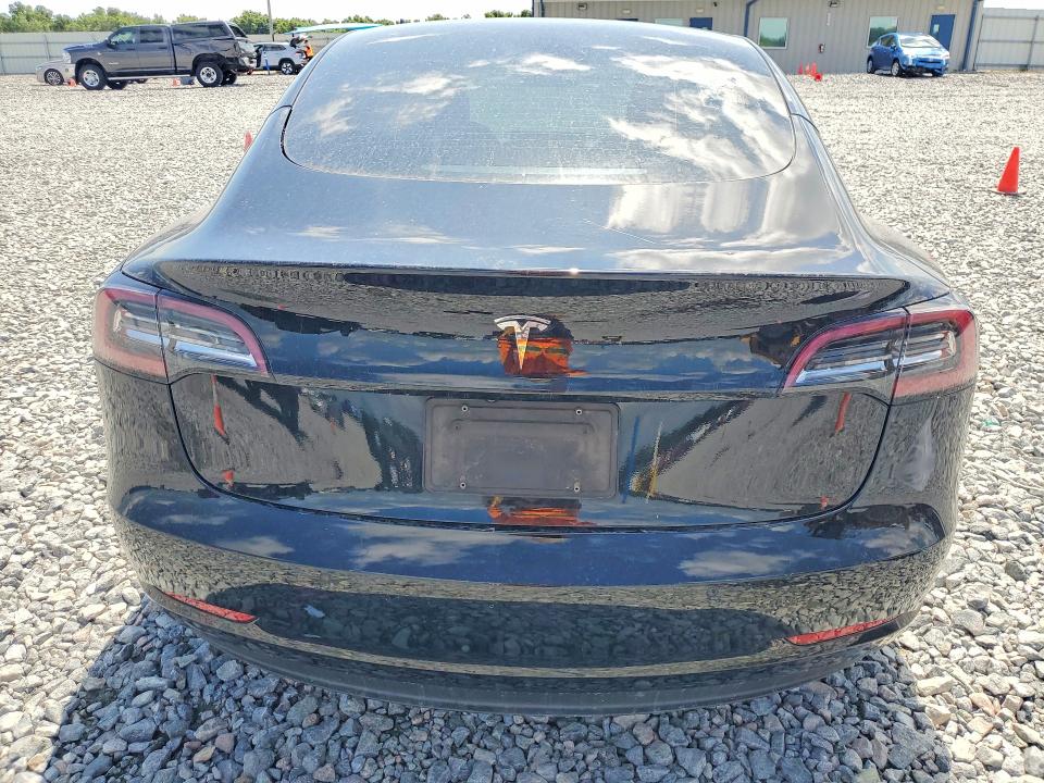 2021 Tesla Model 3 მანქანა იყიდება აუქციონზე, vin: 5YJ3E1EA3MF853828, აუქციონის ნომერი: 53070686