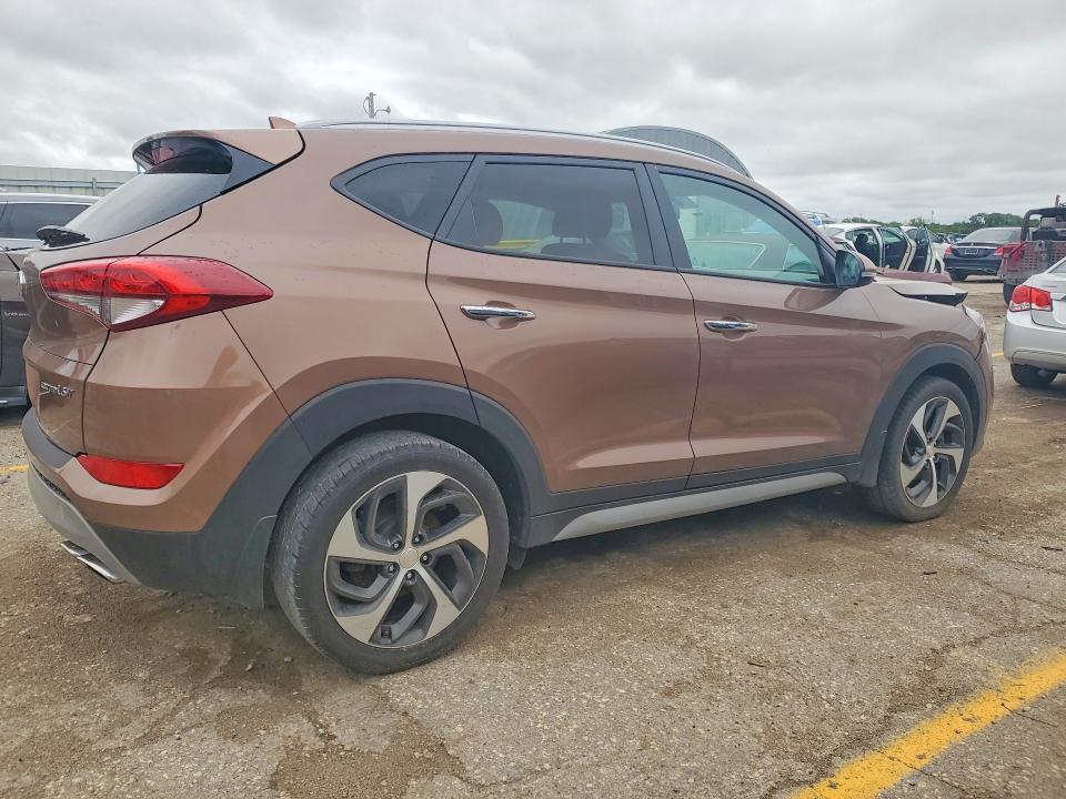 54120866 :رقم المزاد ، KM8J33A27HU385084 vin ، 2017 Hyundai Tucson مزاد بيع