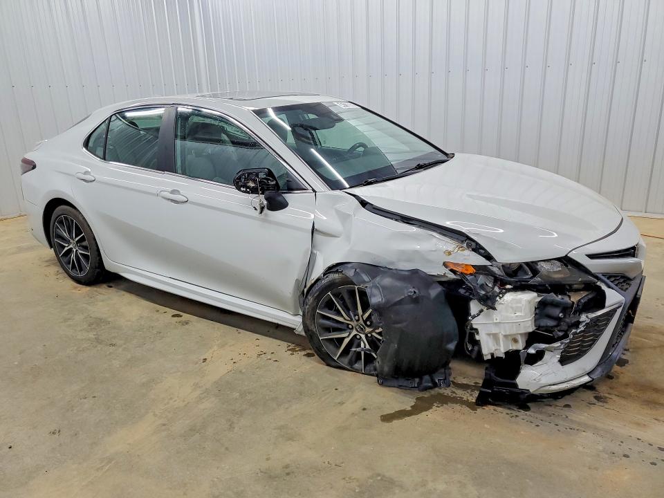 Продаж на аукціоні авто 2022 Toyota Camry, vin: 4T1T11AK0NU042938, номер лоту: 54713036