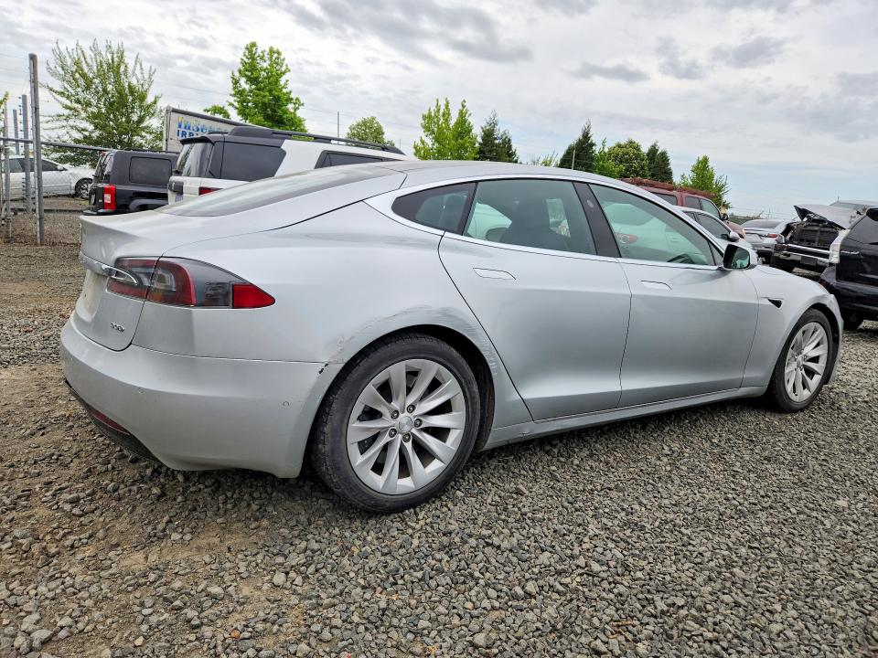 Продажа на аукционе авто 2016 Tesla Model S, vin: 5YJSA1E25GF175586, номер лота: 53996886