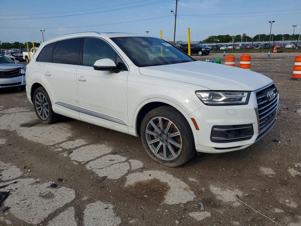 2018 Audi Q7 მანქანა იყიდება აუქციონზე, vin: WA1LAAF76JD027261, აუქციონის ნომერი: 54240736