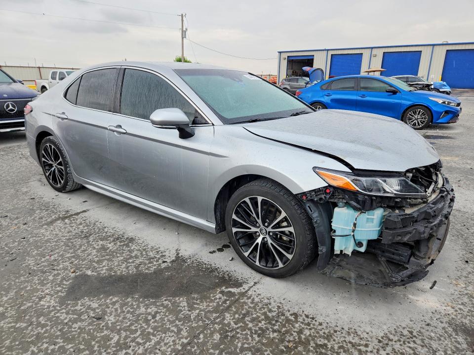 2018 Toyota Camry მანქანა იყიდება აუქციონზე, vin: 4T1B11HK9JU143374, აუქციონის ნომერი: 54481216