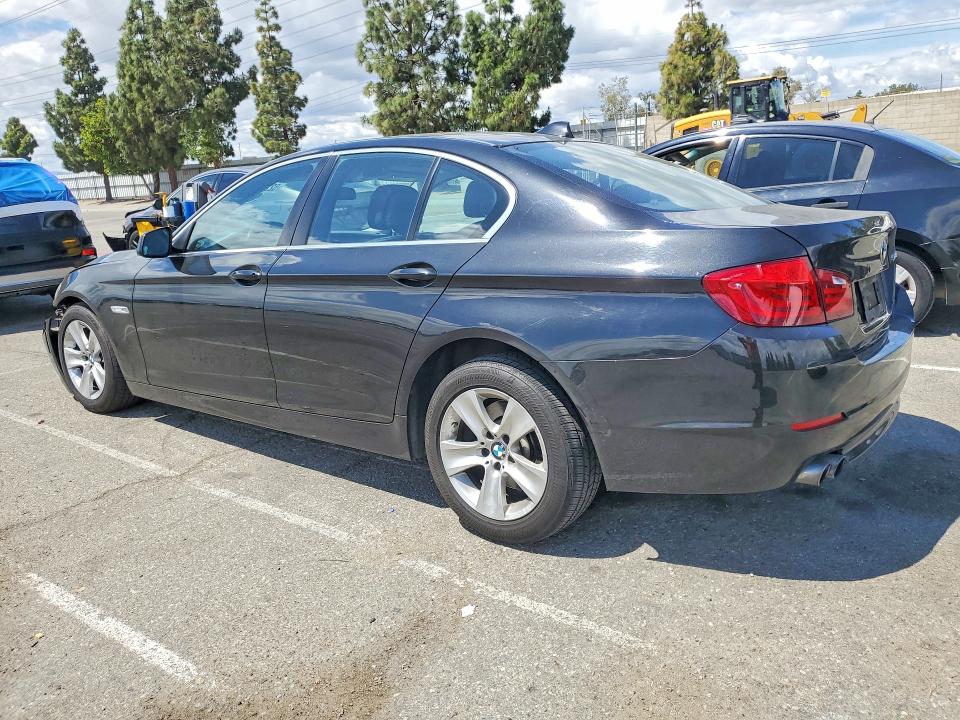 52290876 :رقم المزاد ، WBAFR1C53BC746485 vin ، 2011 Bmw 528 مزاد بيع