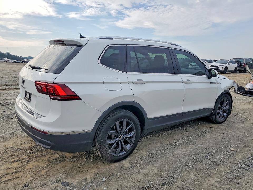 2022 Volkswagen Tiguan მანქანა იყიდება აუქციონზე, vin: 3VV3B7AX7NM089812, აუქციონის ნომერი: 54500216