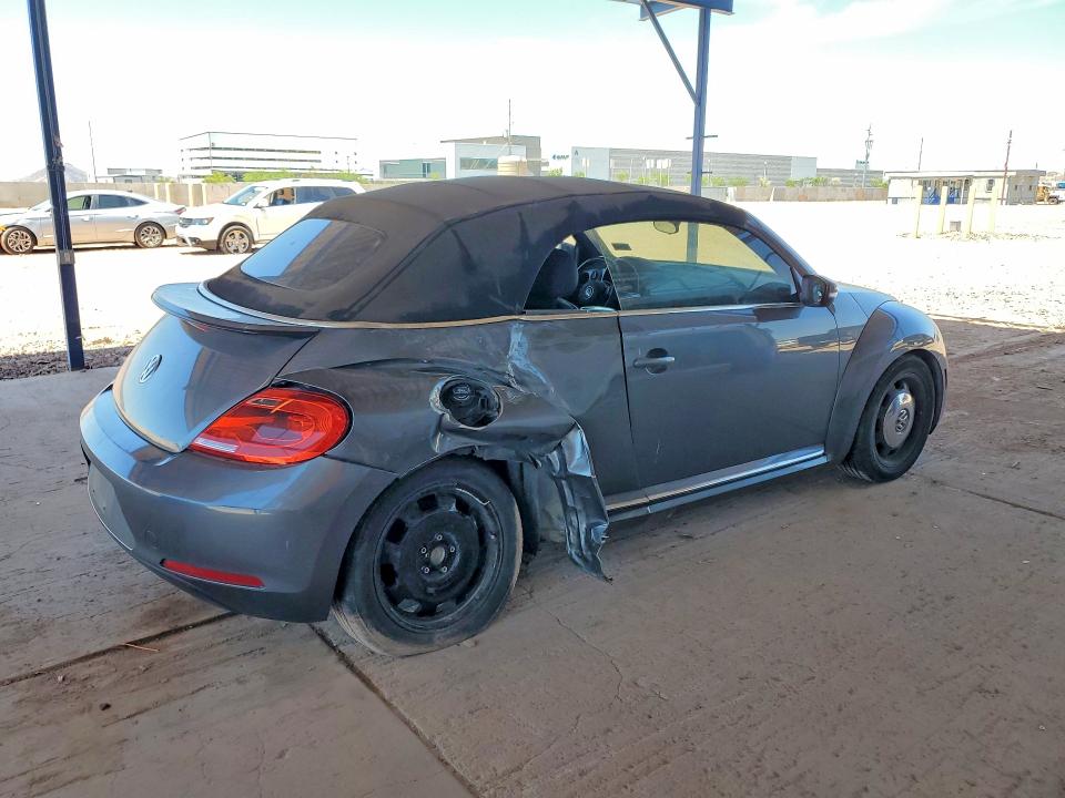 2015 Volkswagen Beetle მანქანა იყიდება აუქციონზე, vin: 3VW517AT3FM811346, აუქციონის ნომერი: 53291676