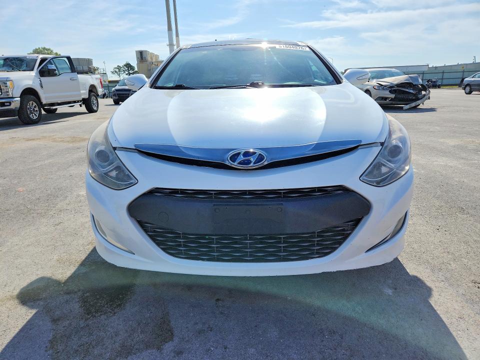 Auction sale of the 2015 Hyundai Sonata Hybrid, vin: KMHEC4A46FA123788, lot number: 51804076