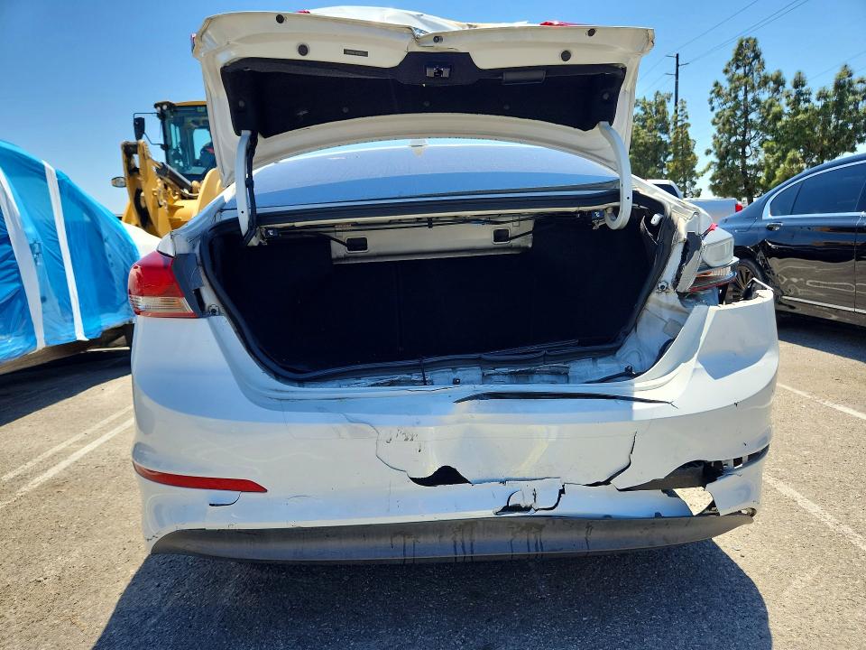 2018 Hyundai Elantra მანქანა იყიდება აუქციონზე, vin: 5NPD84LF5JH361553, აუქციონის ნომერი: 52942956