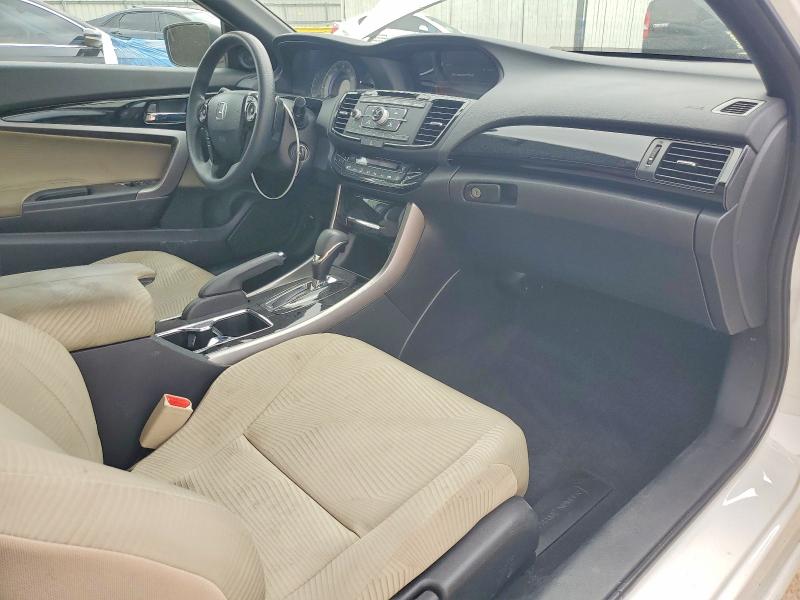 Продажа на аукционе авто 2017 Honda Accord, vin: 1HGCT1B34HA002388, номер лота: 54517646