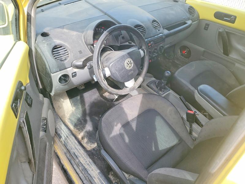 2000 Volkswagen New Beetle მანქანა იყიდება აუქციონზე, vin: 3VWCA21C8YM437717, აუქციონის ნომერი: 52296656