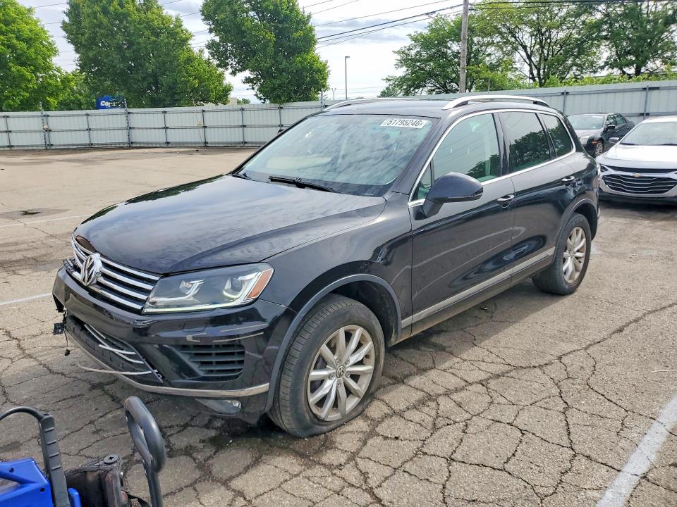 51795246 :رقم المزاد ، WVGEF9BP2FD002722 vin ، 2015 Volkswagen Touareg مزاد بيع