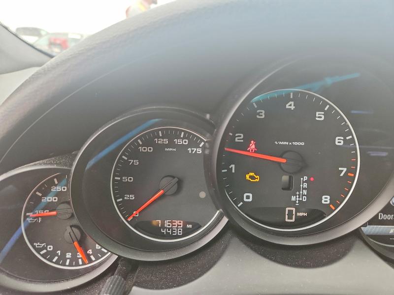53967486 :رقم المزاد ، WP1AA2A27GLA05698 vin ، 2016 Porsche Cayenne مزاد بيع
