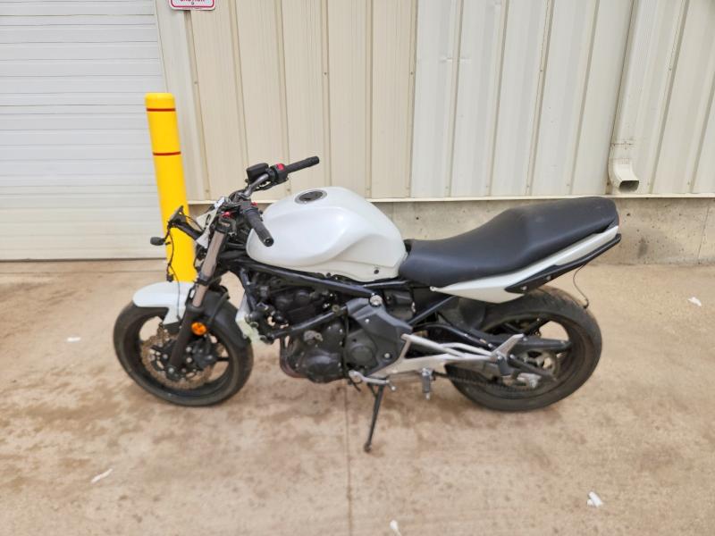 2011 Kawasaki Ex400 მანქანა იყიდება აუქციონზე, vin: JKAEXKC19BDA02825, აუქციონის ნომერი: 54485326